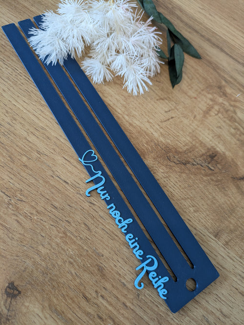 Anleitungslineal "Nur noch eine Reihe" - Markierhilfe für Reihen auf Papier-Strickanleitungen