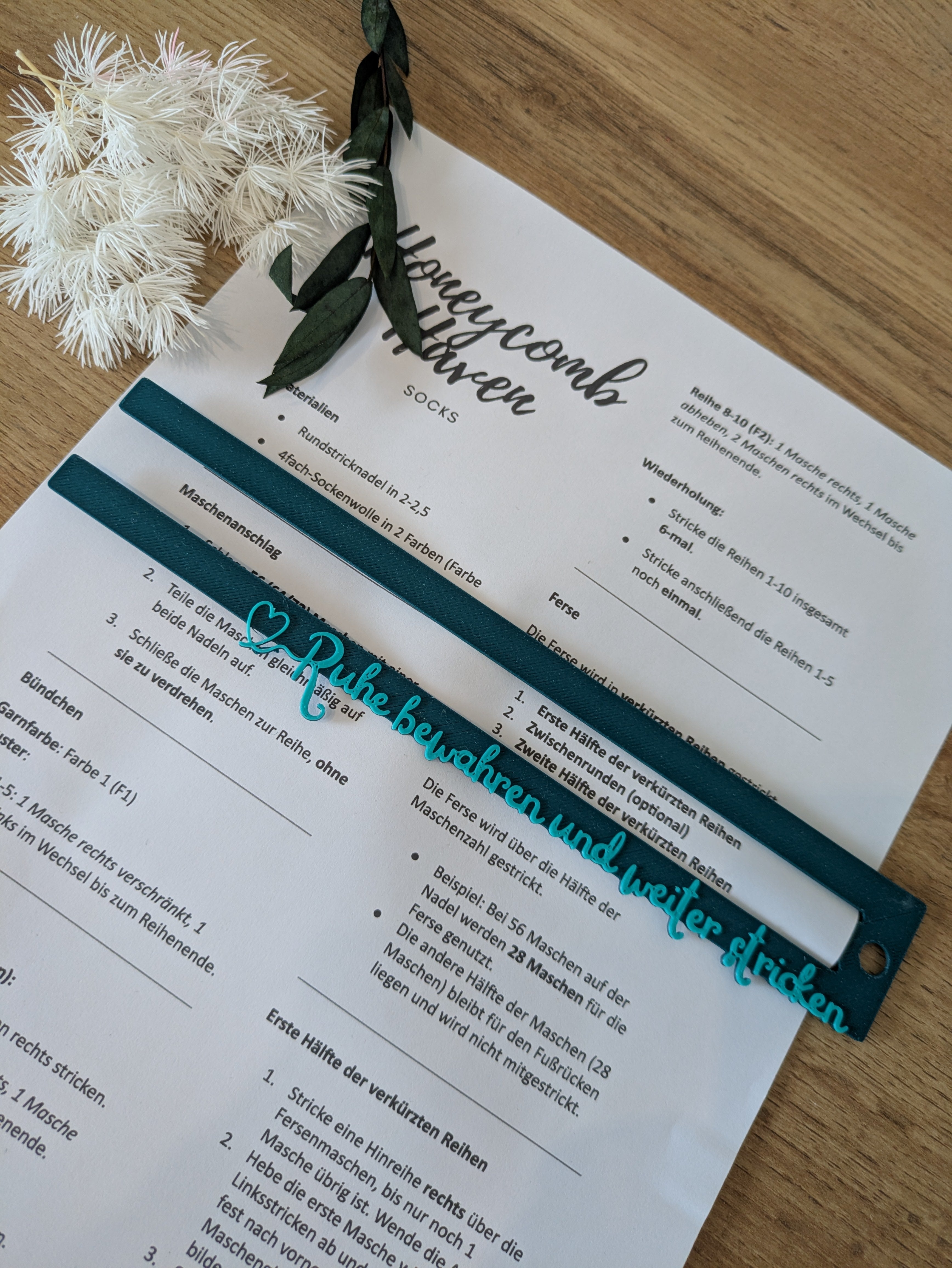 Anleitungslineal "Ruhe bewahren und stricken" - Markierhilfe für Reihen auf Papier-Strickanleitungen