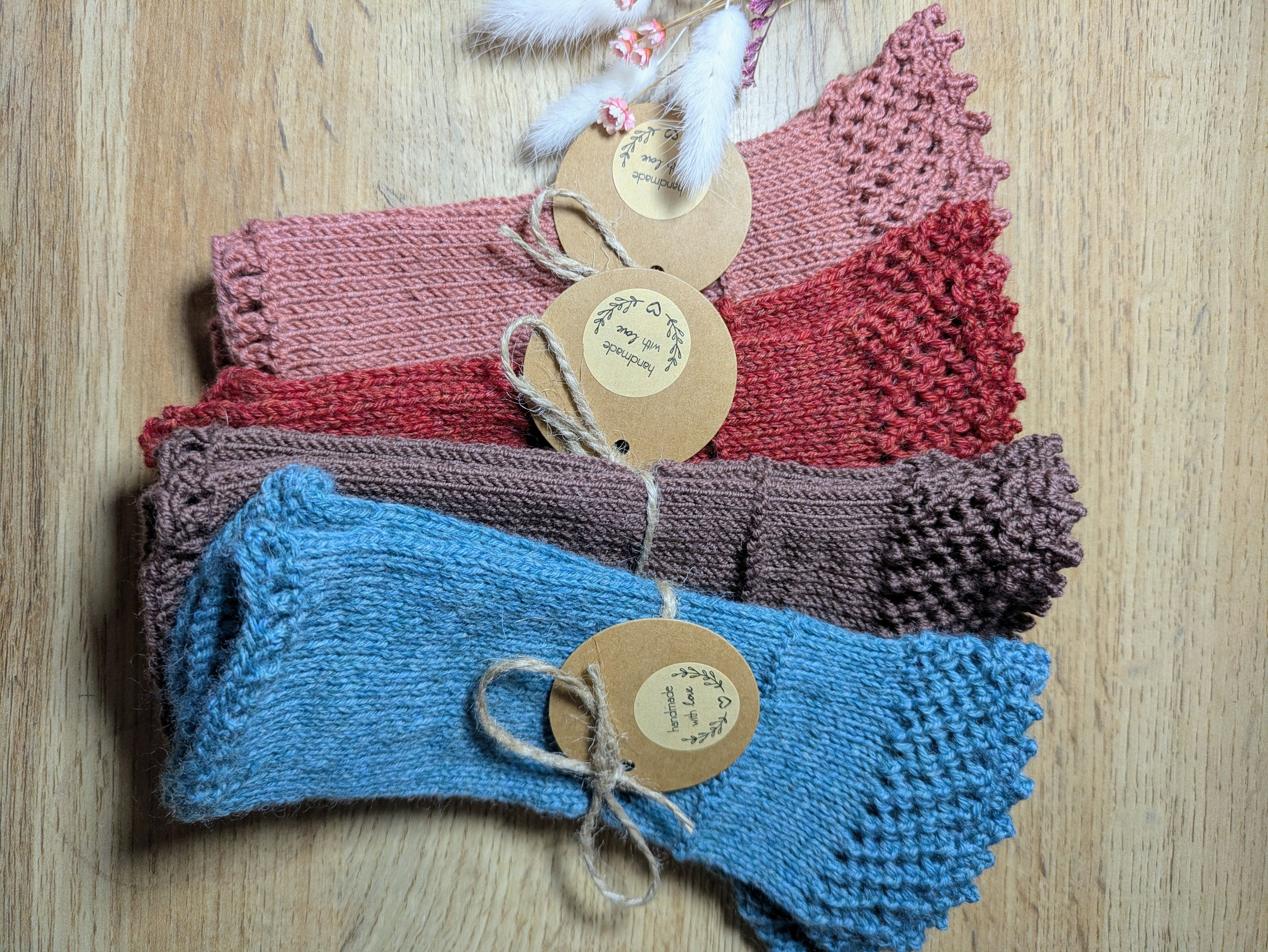 Handstukpe "Lace Comfort", handgestrickte Stulpe ohne Daumenloch / Pulswärmer