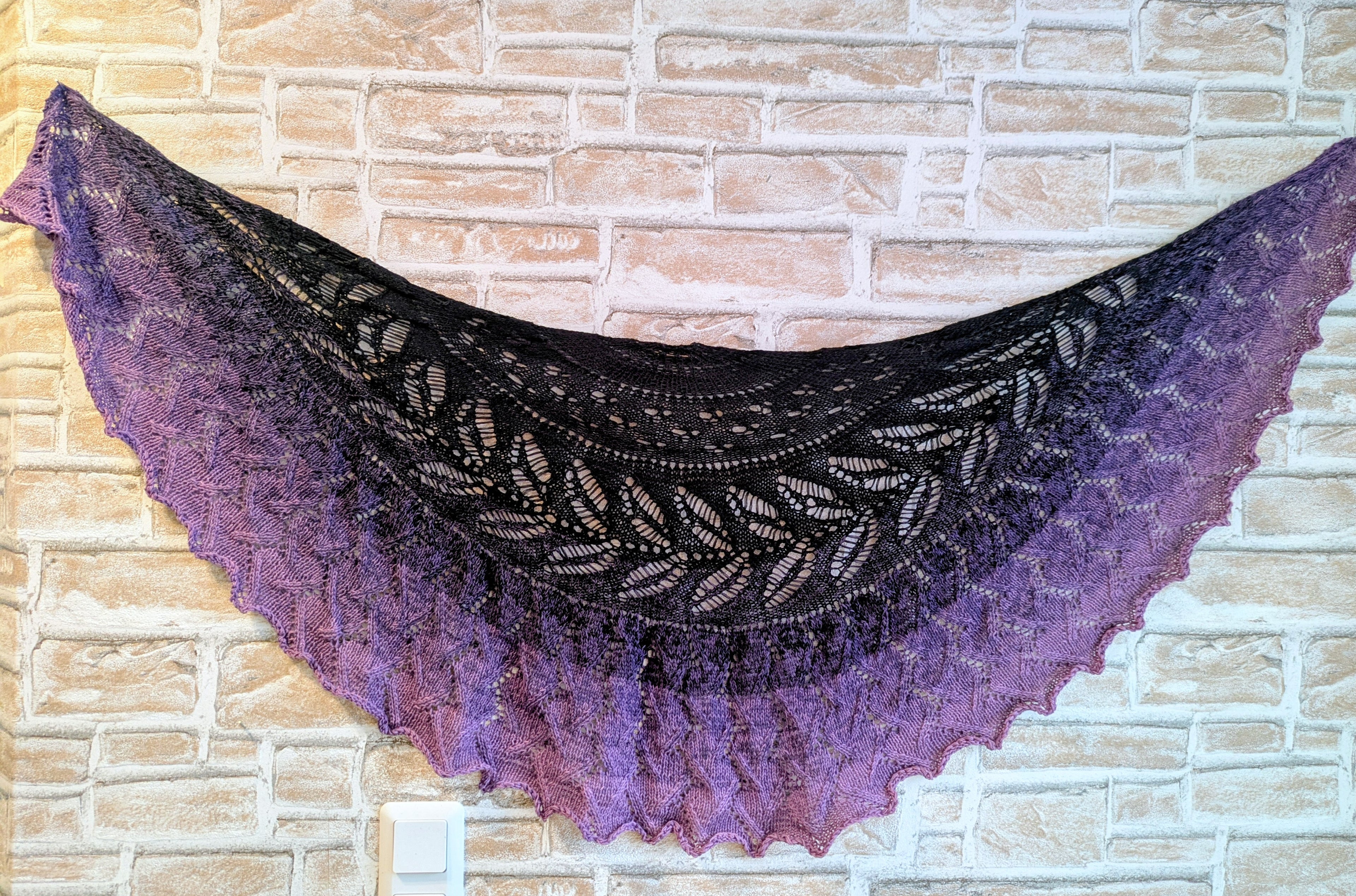 Handgestricktes Lacetuch - Farbverlauf - 100% Baumwolle